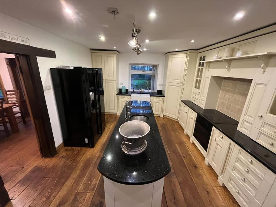 Brownhills Villa Eaton  Exterior foto
